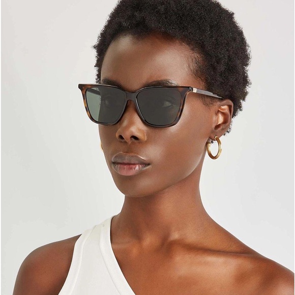 💯Authentic Givenchy Grey Cat Eye Ladies Sunglasses GV 7160/S - Picture 4 of 16